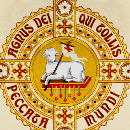 Chasuble romaine brodée avec le syNotre-Dameole de l'Agneau