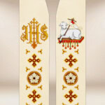 Étole liturgique brodée avec le syNotre-Dameole de l'Agneau