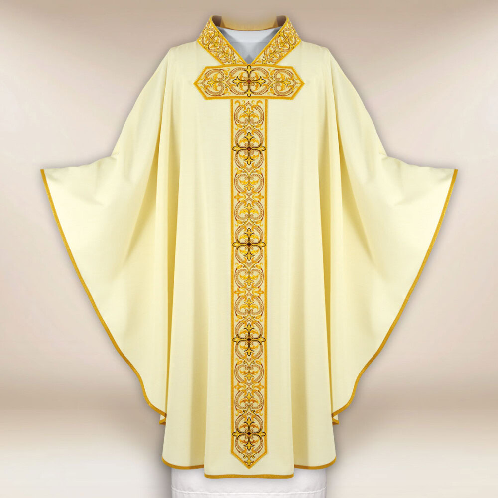 Chasuble brodée écrue