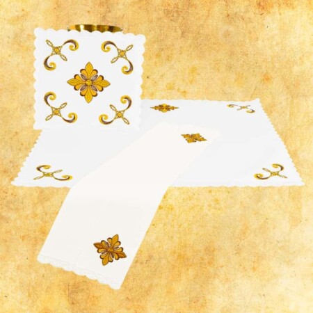 Linge de calice doré