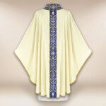 Chasuble liturgique mariale en couleur écrue