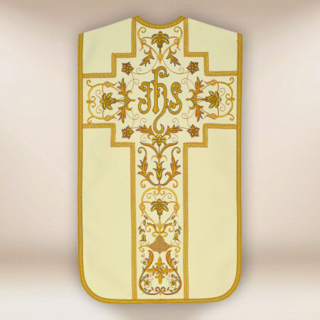 Chasuble brodée romaine avec IHS