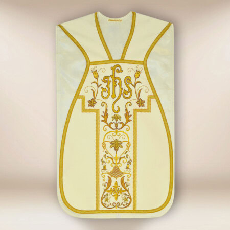 Chasuble brodée romaine avec IHS