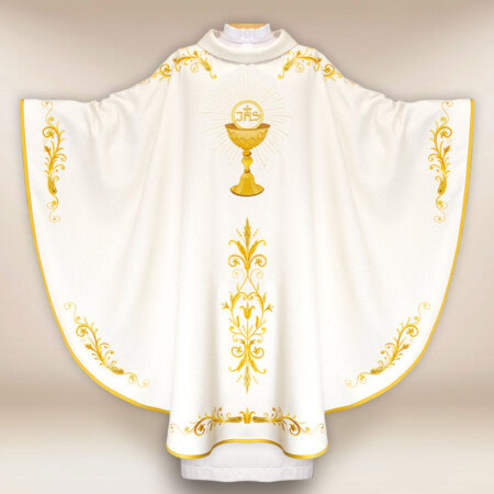 Chasuble brodée ecru avec calice