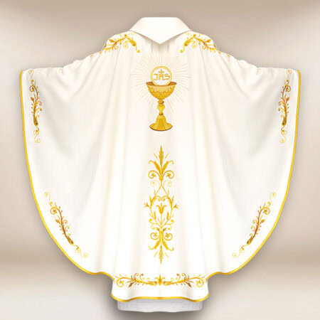 Chasuble brodée ecru avec calice