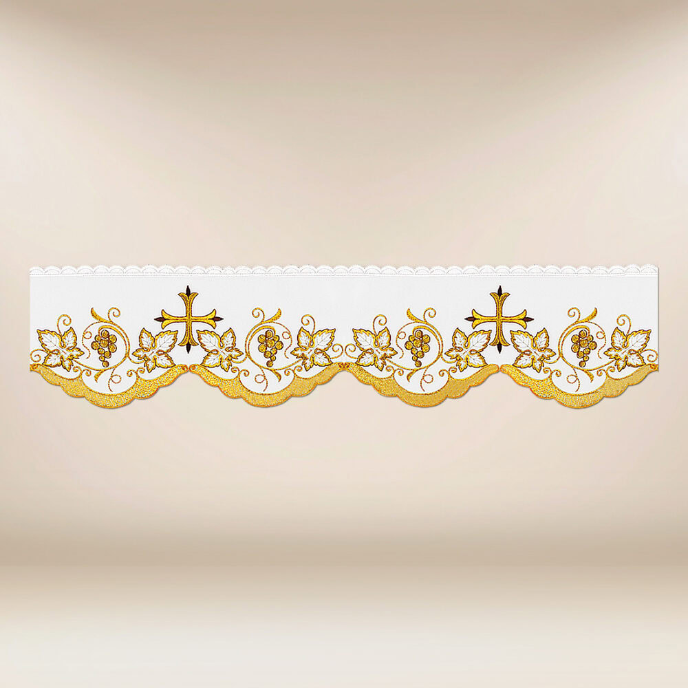 Dentelle brodée avec un délicat fil doré
