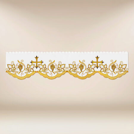 Dentelle brodée avec un délicat fil doré
