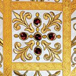 Chasuble liturgique brodée ecru