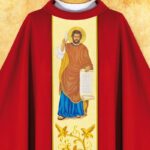 Chasuble rouge brodée Saint Matthieu