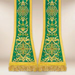 Étole brodée romaine verte