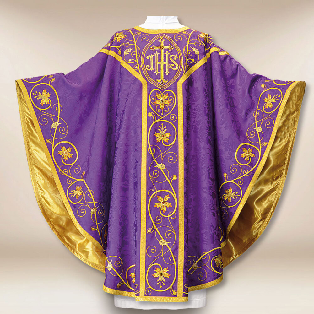 Chasuble brodée violette avec IHS