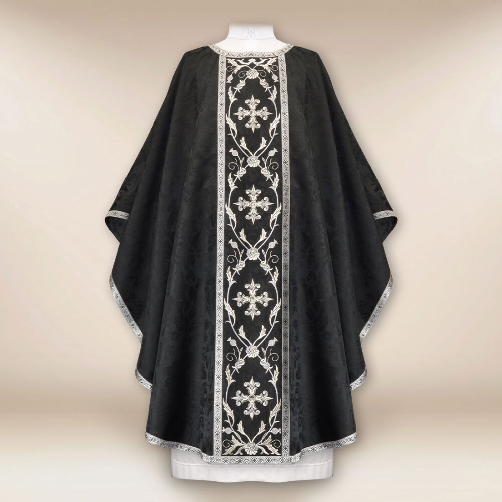 Chasuble liturgique brodée noire