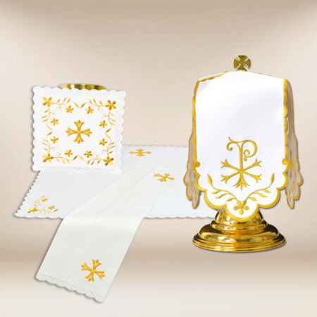 Ensemble de linge de calice et voile de ciboire
