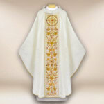 Chasuble brodée ecru en jacquard