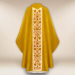 Chasuble brodée en jacquard doré