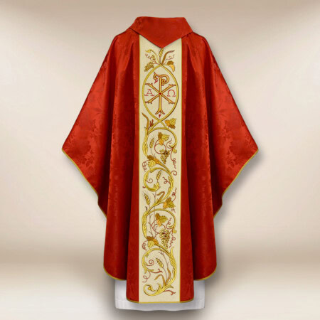 Chasuble brodée avec PX Christum