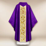 Chasuble brodée avec PX Christum
