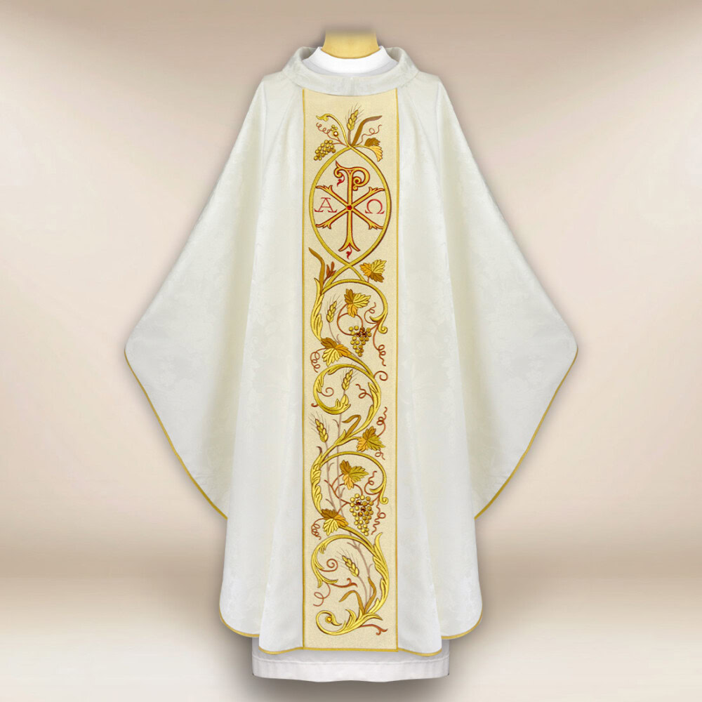 Chasuble brodée avec PX Christum