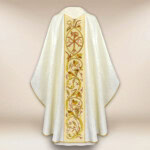 Chasuble brodée avec PX Christum