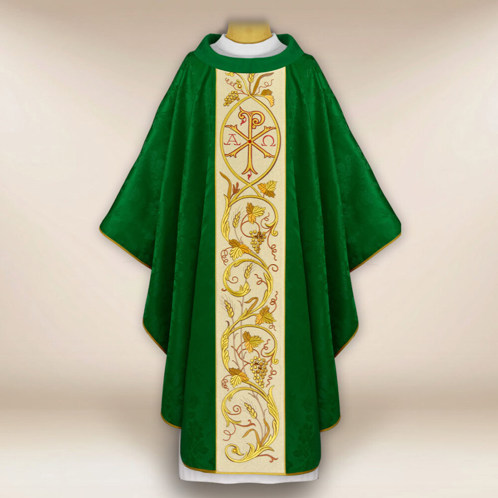 Chasuble brodée avec PX Christum