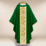 Chasuble brodée avec PX Christum