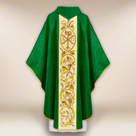 Chasuble brodée avec PX Christum