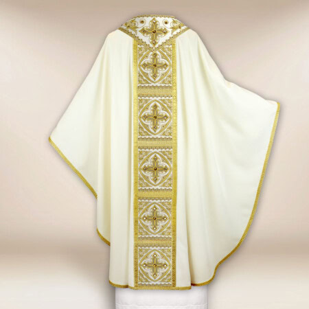 Chasuble brodée écrue avec croix