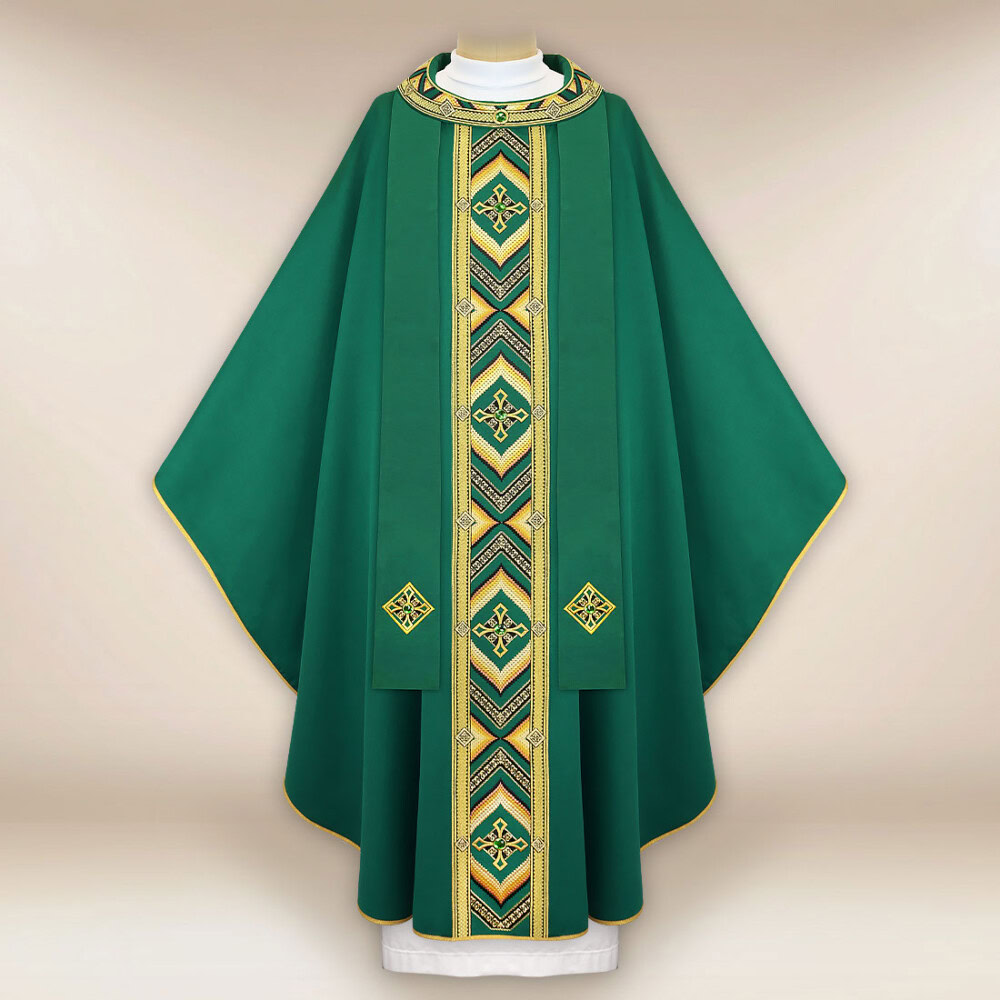Chasuble brodée verte