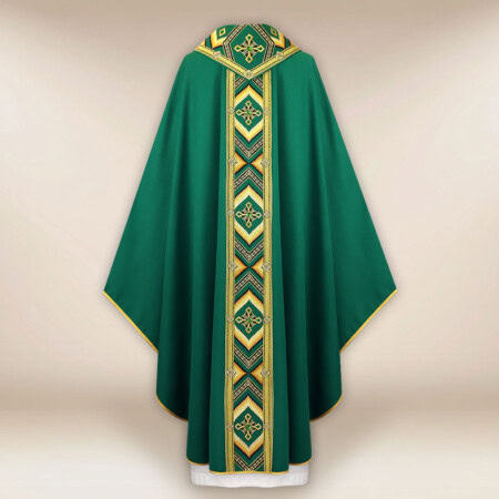 Chasuble brodée verte