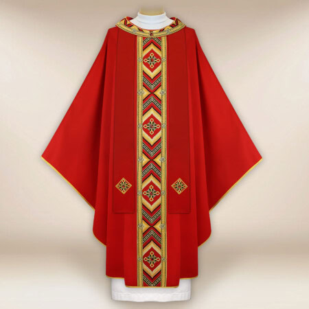 Chasuble brodée rouge