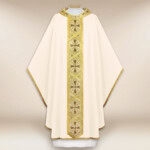 Chasuble brodée écrue avec croix