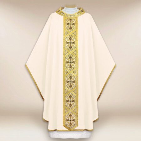 Chasuble brodée écrue avec croix