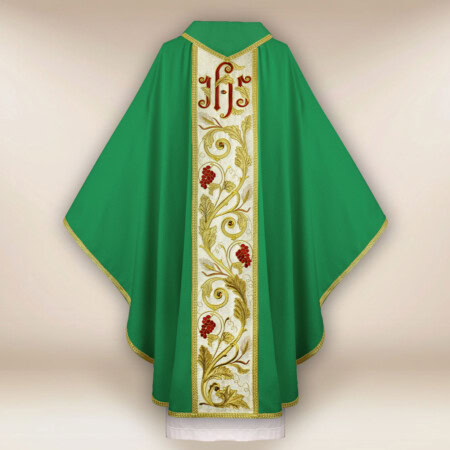Chasuble brodée avec IHS