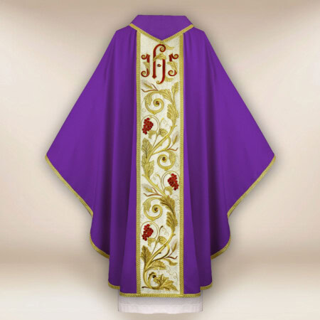 Chasuble brodée avec IHS