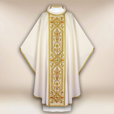 Chasuble écrue brodée avec ceinture