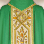 Chasuble brodée verte avec ceinture