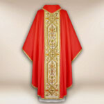 Chasuble rouge brodée avec ceinture