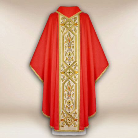 Chasuble rouge brodée avec ceinture