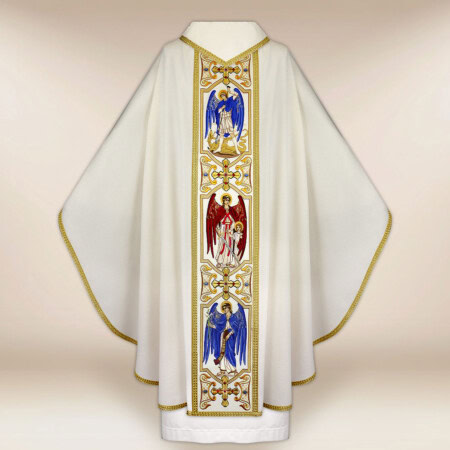 Chasuble brodée liturgique avec l'image des Archanges