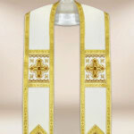 Étole romaine écrue avec croix