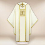 Chasuble brodée écrue avec croix