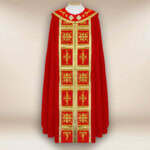 Chape liturgique rouge