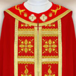 Chape liturgique rouge