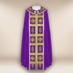 Chape liturgique violette brodée avec des croix