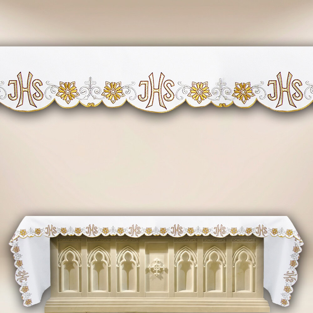 Nappe d’autel brodée avec IHS