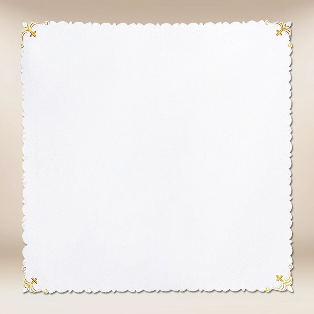Linge brodé de dimensions 95 cm × 95 cm