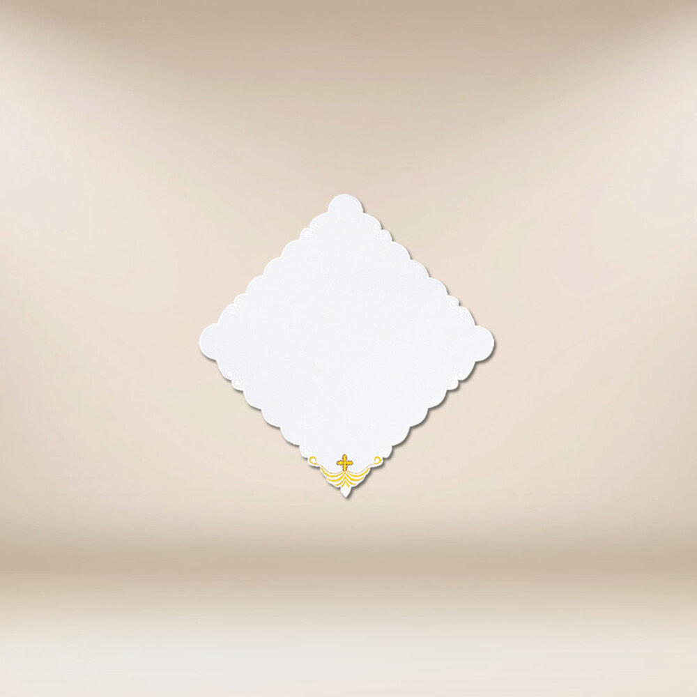Serviette brodée de dimensions 32 cm × 32 cm