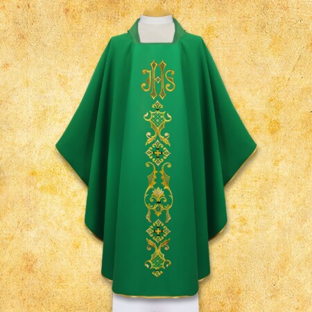 Chasuble liturgique brodée verte avec le syNotre-Dameole IHS