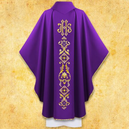 Chasuble liturgique brodée violette avec le syNotre-Dameole IHS
