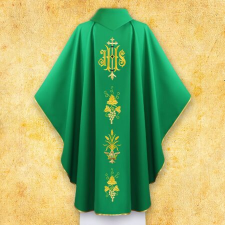 Chasuble liturgique avec IHS